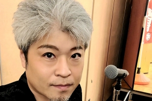 今夜は久々のパーティーゲストです!