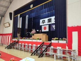 白山小学校の卒業式にお招きいただきました。