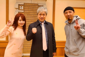 新年会をお笑いとものまねで盛り上げました!