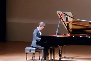 安達朋博さんのピアノコンサートに行ってまいりました。